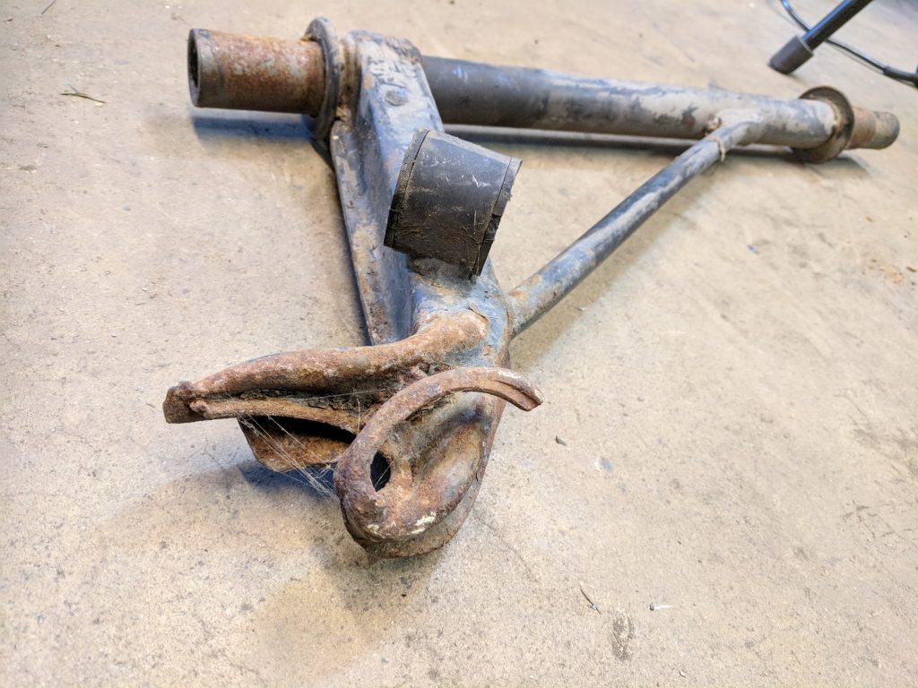 Bent porsche 911 suspension arm